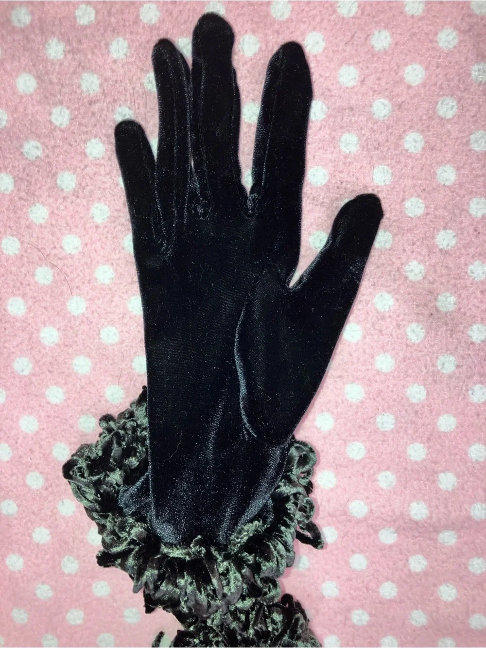 Black Velvet Gloves with Ruffled Cuff